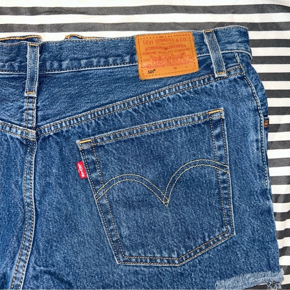 Levi's Blue Jean Shorts Distressed Cut-Off - Picture 4 of 5